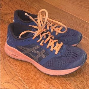 Boys size 4 ASICS running shoes